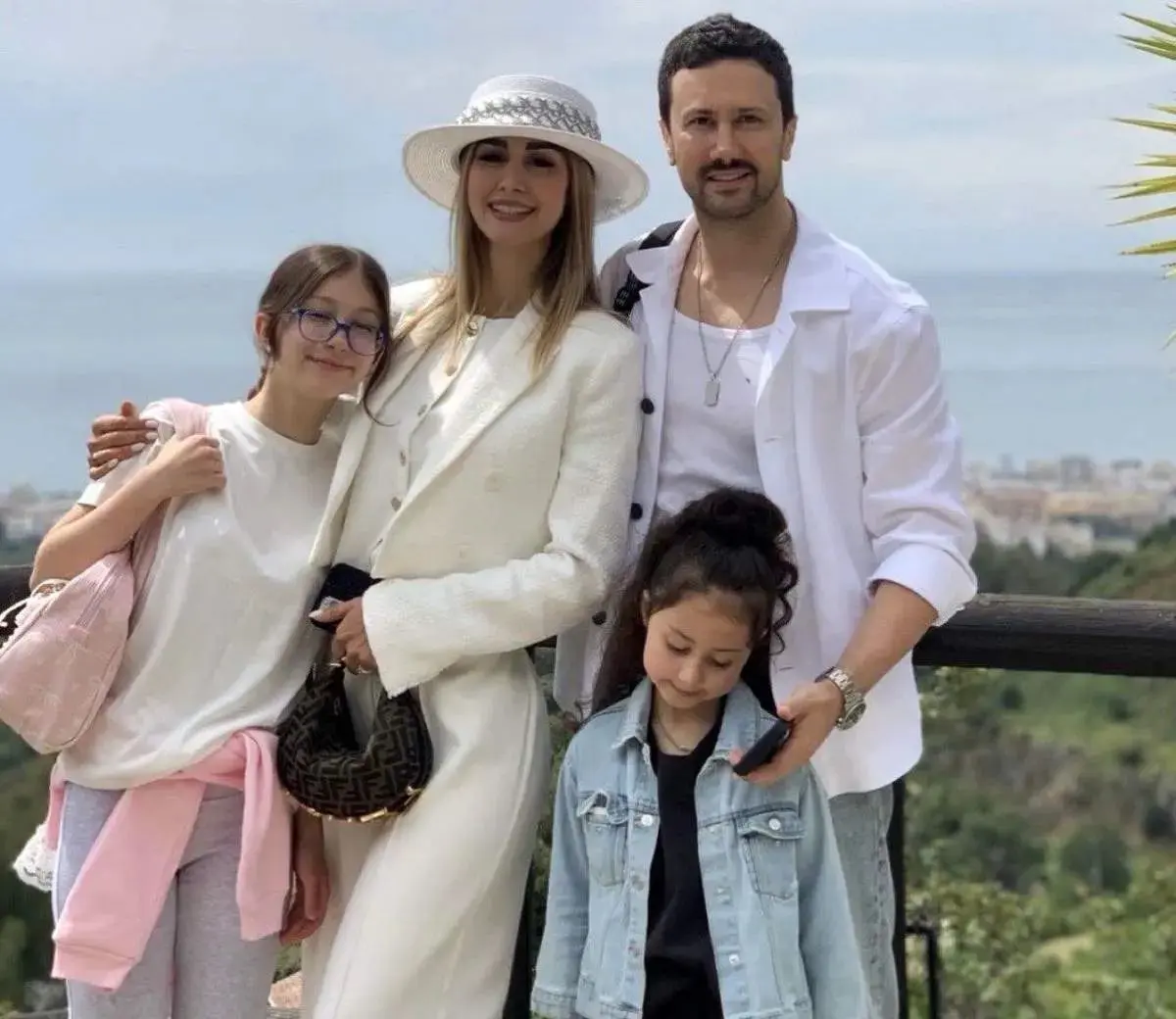 شاهرخ استخری