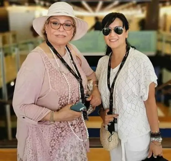 گوهر اخیراندیش