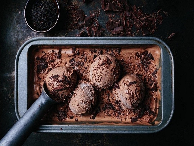 طرز تهیه بستنی شکلاتی خوشمزه و مخصوص
