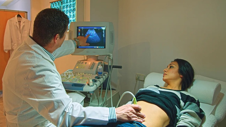 doctor-ultrasound-pregnant-woman-patient-1296x728-header1