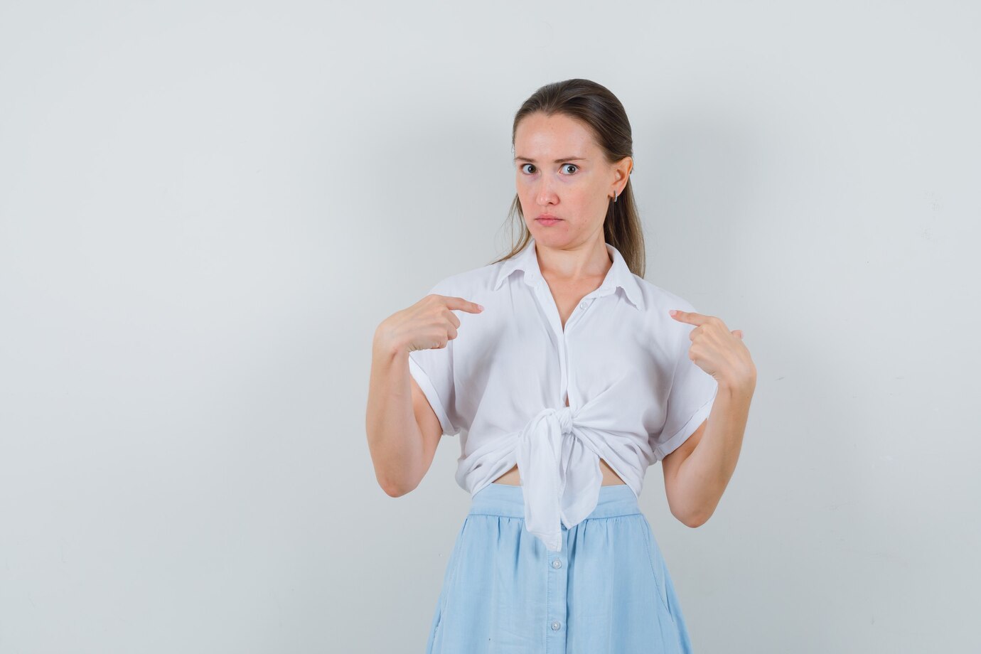 3 ترفند جادویی برای از بین بردن چرک یقه پیراهن
