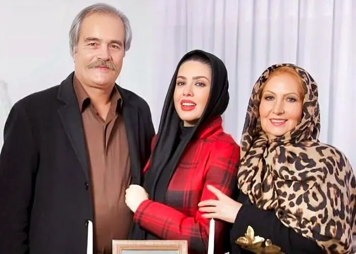 نازنین کریمی