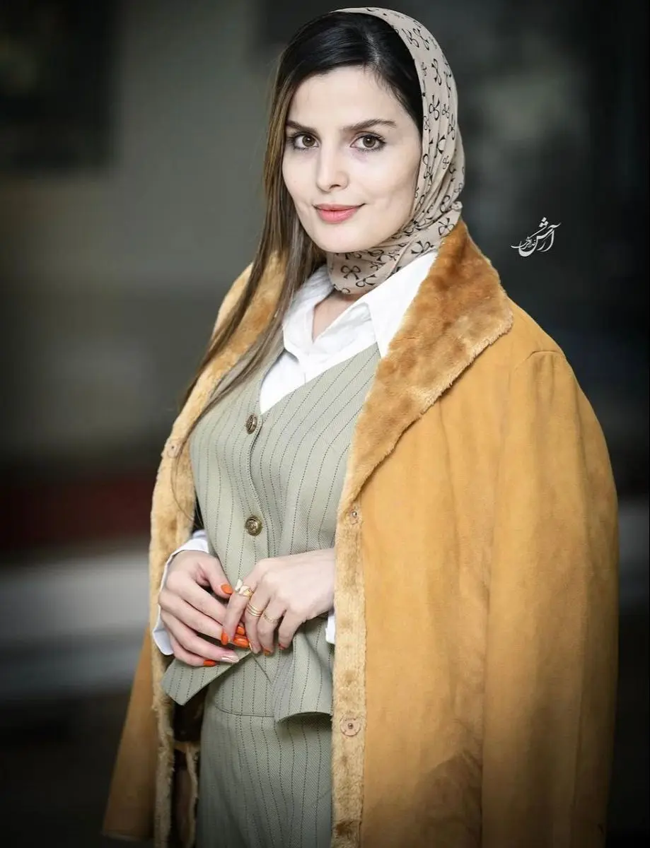 غزاله اکرمی