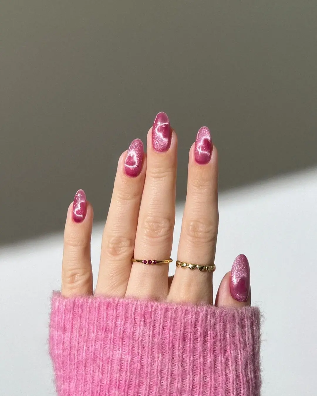 cute-shimmery-simple-Valentines-Day-nails-with-pink-polish-colors