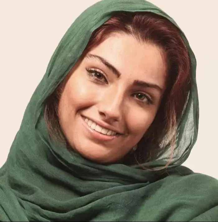  محیا دهقانی