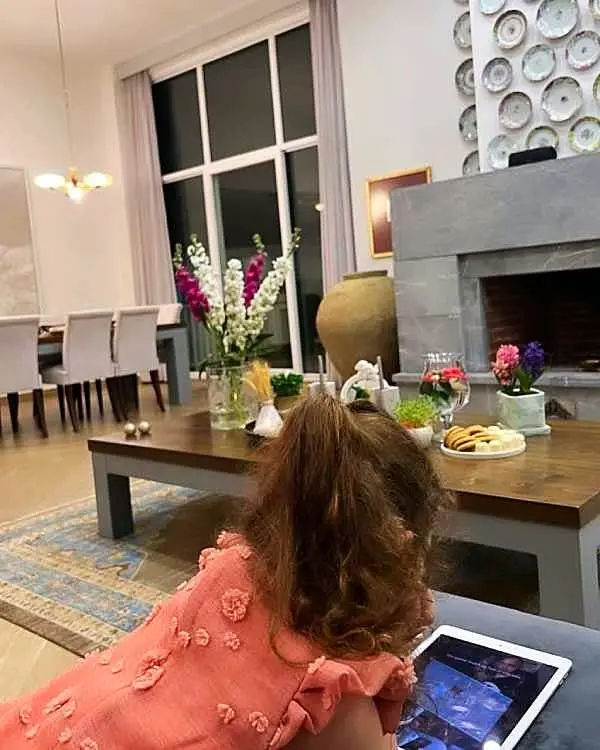 دختر فریبا نادری