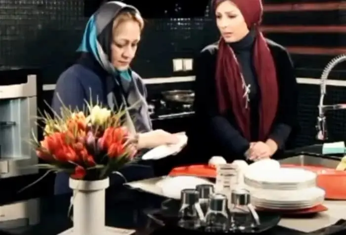  نیوشا ضیغمی