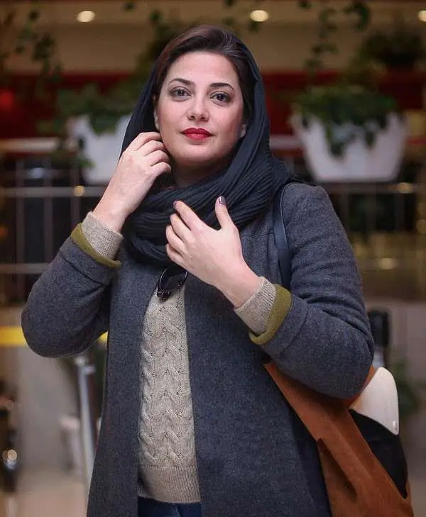 طناز طباطبایی