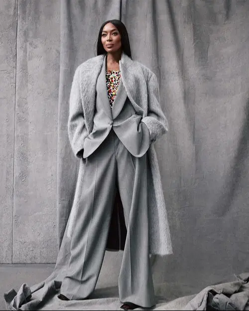  نائومی کمبل