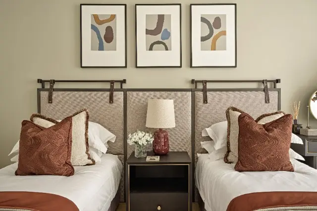 TL_BatPow_010-OAKLEY_resized