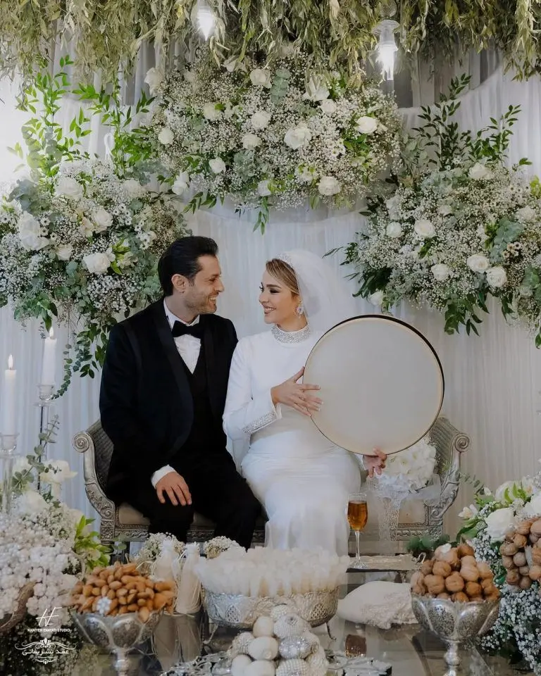 مهرناز دبیرزاده