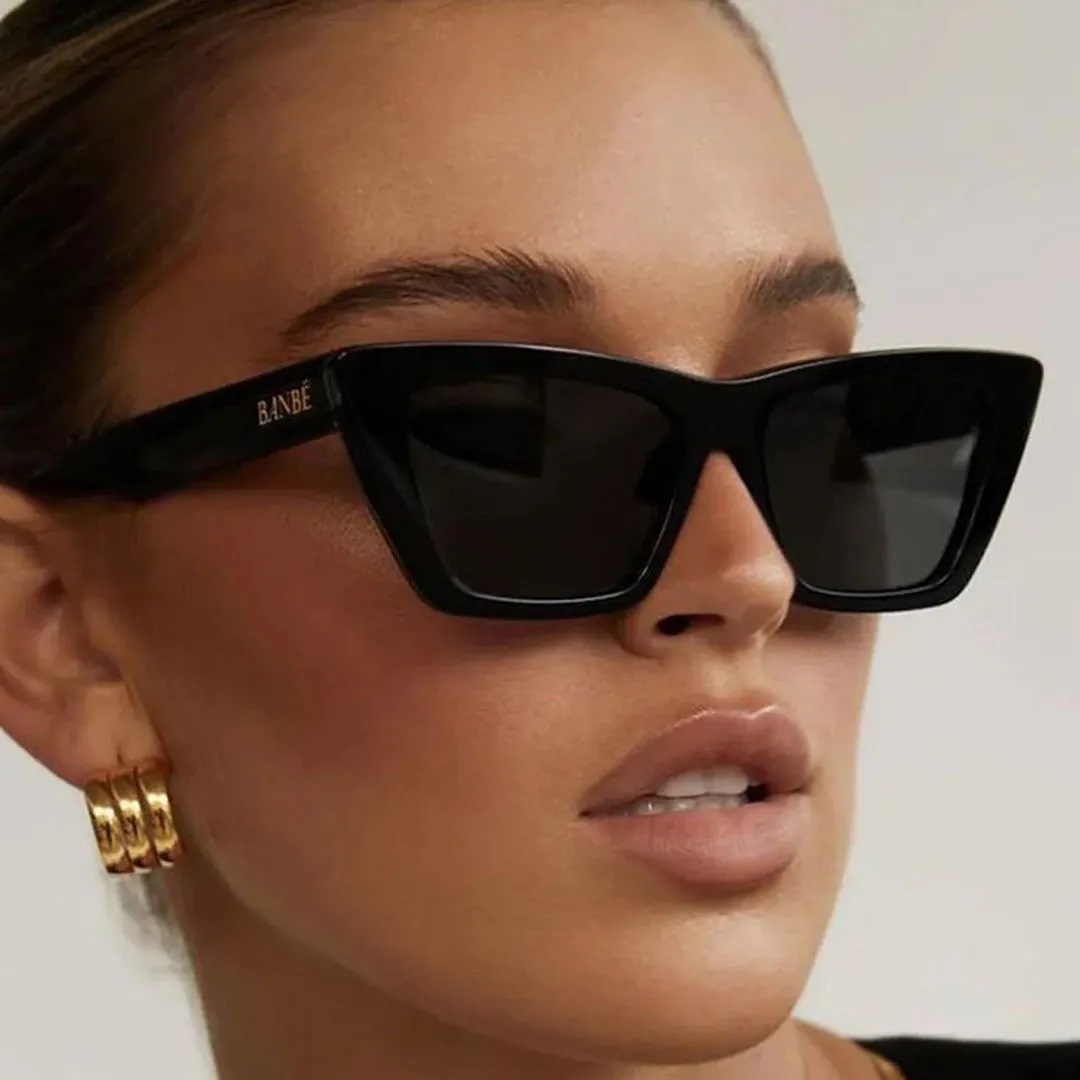 عینک آفتابی زنانه و دخترانه ۲۰۲۴: ترندها و مدل‌های داغ
