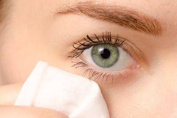 Rosewater_for_under_eyes_04_jpg_600×400_10_22_2024_01_32_PM