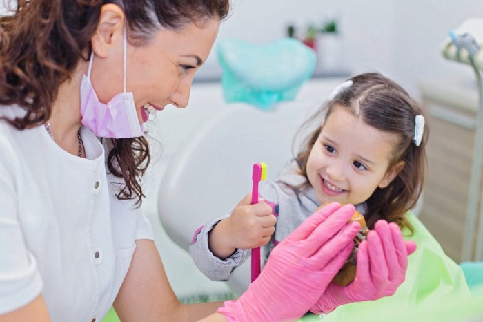 دندان پزشک کودک در تهران، چطور در اینترنت یک دکتر خوب پیدا کنم؟