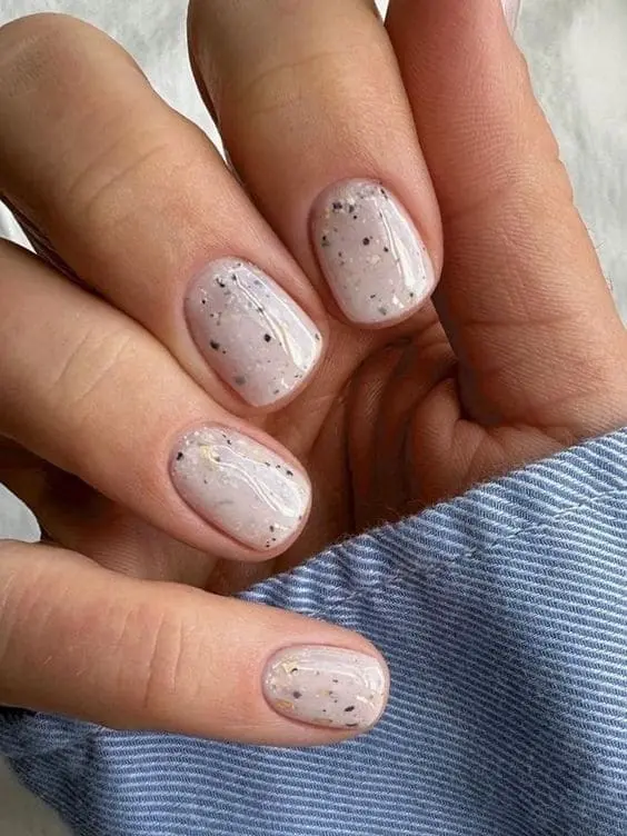 milky-white-nails.-010