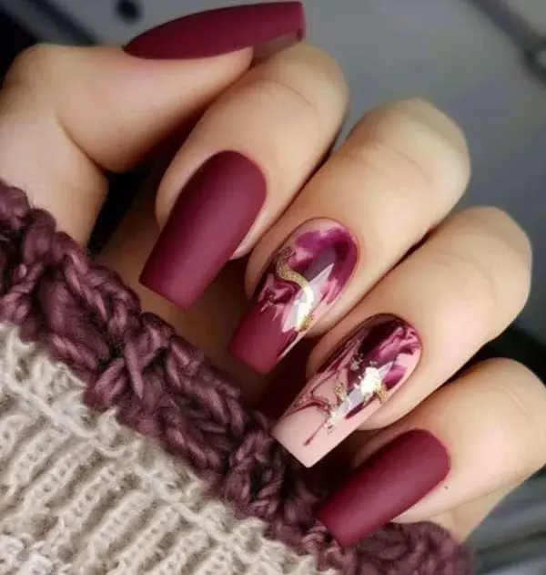 Crimson-nail-design-diakoland-photo-1