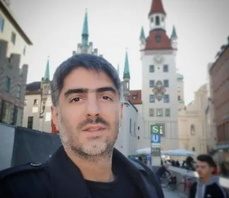 شوهر ساره بیات