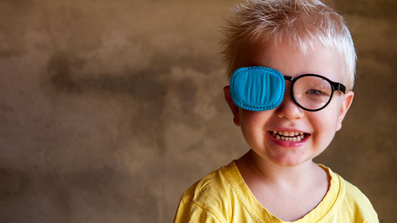درمان انحراف چشم در کودکان