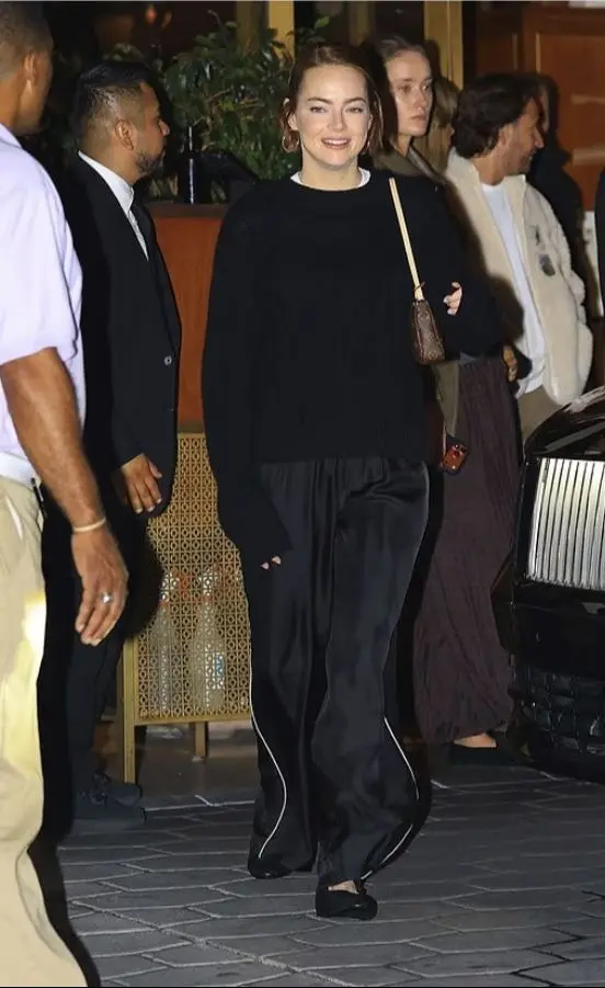 اما استون