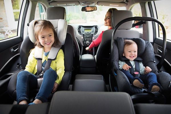فرق صندلی ماشین با کریر: کدام را برای فرزندمان بخریم؟!