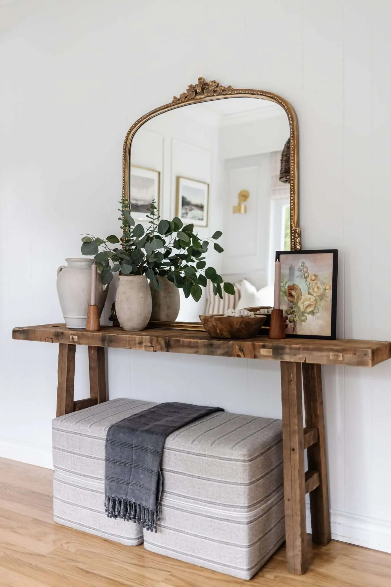 entryway-table-decor-ideas-rustic-farmhouse-2000-dea59d71b132476c81fab05364c6a758