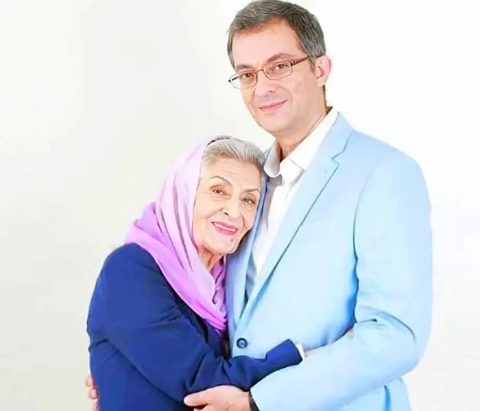 ژاله علو و پسرش