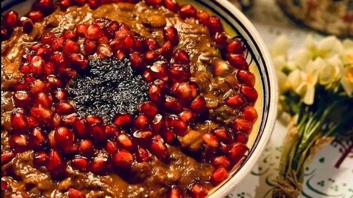 نکات و فوتوفن های طرز تهیه آش انار تهرانی