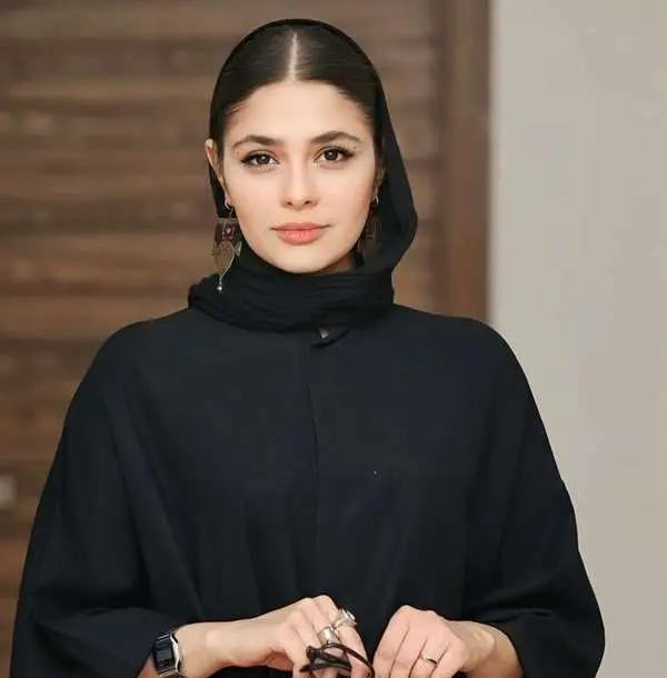 مینو آزرمگین