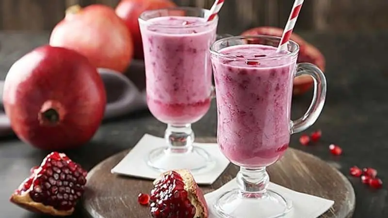 تهیه-۵-دسر-با-انار-برای-شب-یلدا-تصویر-1