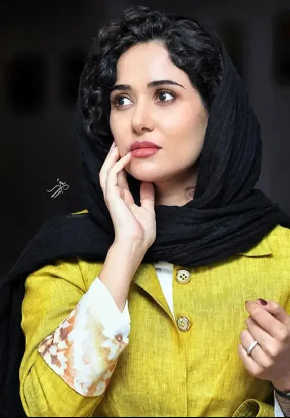  پریناز ایزدیار 