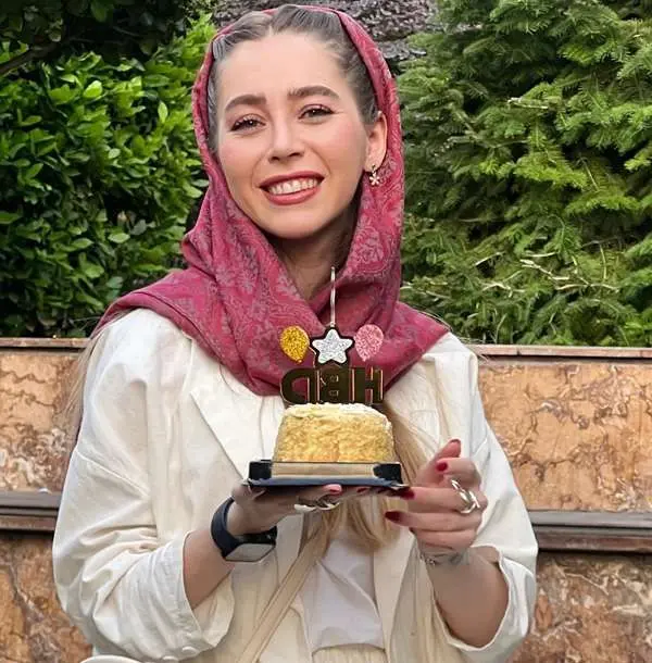 پریا مردانیان