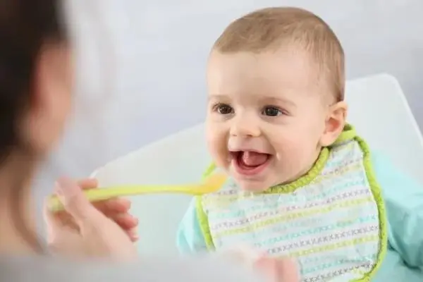 Almond-milk-for-babies6