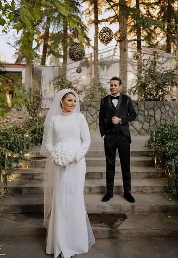 مهرناز دبیرزاده