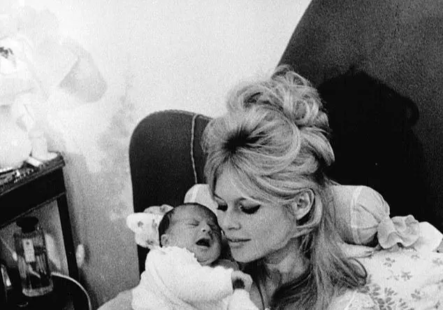 باردو و پسرش