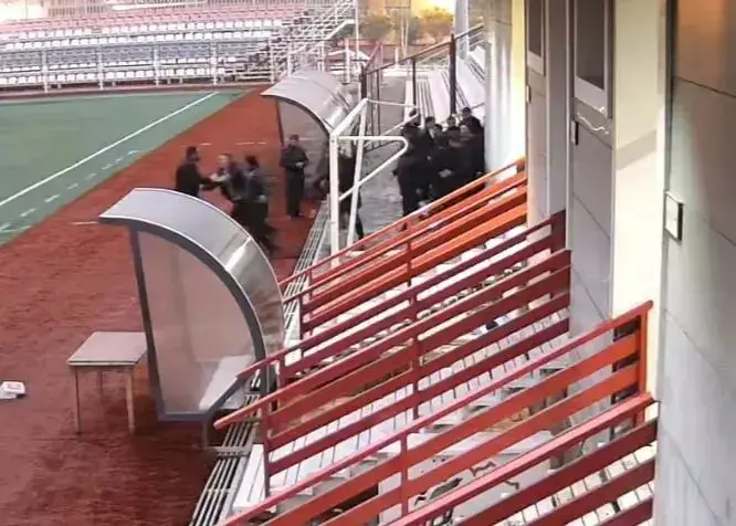 درگیری فکری با خبرنگاران