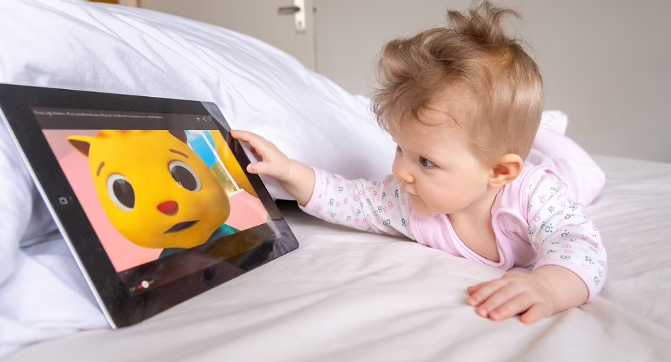 74558511-0-Letting_babies_watch_programs_on_tv_tablets_and_phones_may_make_-a-13_1692628041147-jpg-1200×675--10-27-2024_04_37_PM