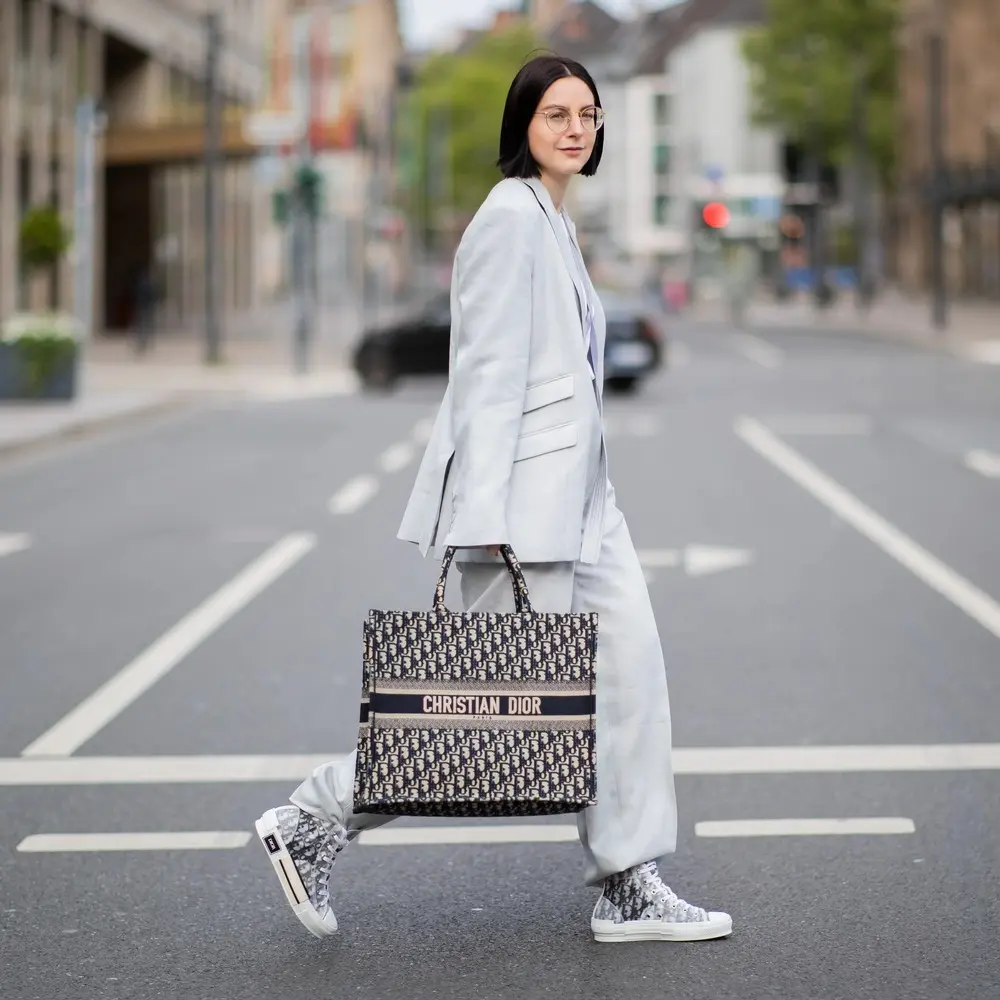 daior tote-GettyImages-1147727165