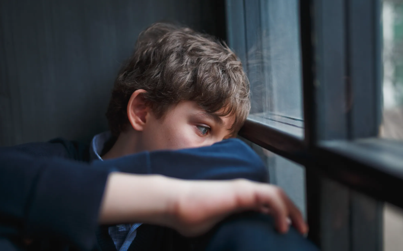 The_Warning_Signs_of_Depression_and_Anxiety_in_Kids_jpg_2121×1414