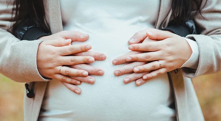 آیا رسیدن به ارگاسم در بارداری ممنوع است؟