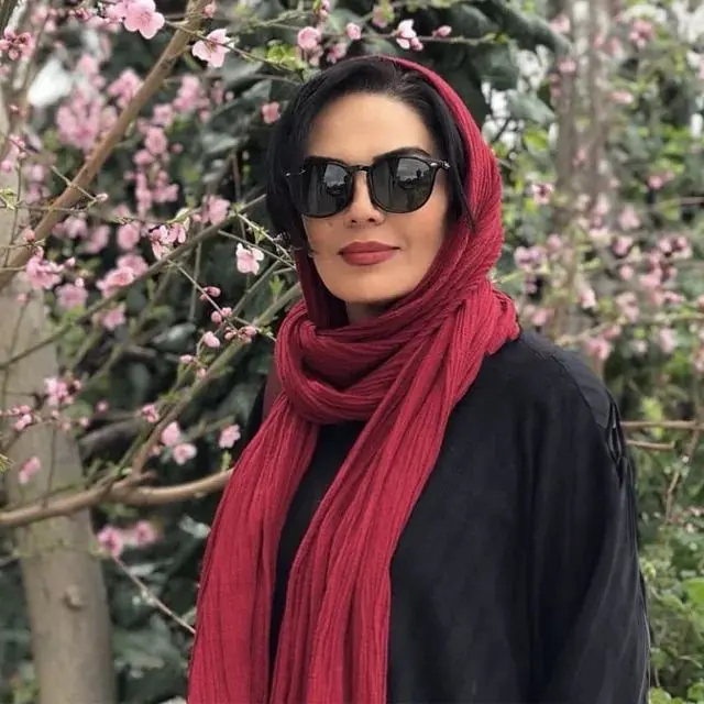 سارا خوئینیها