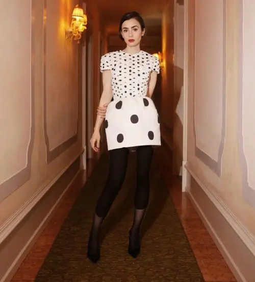 لیلی کالینز