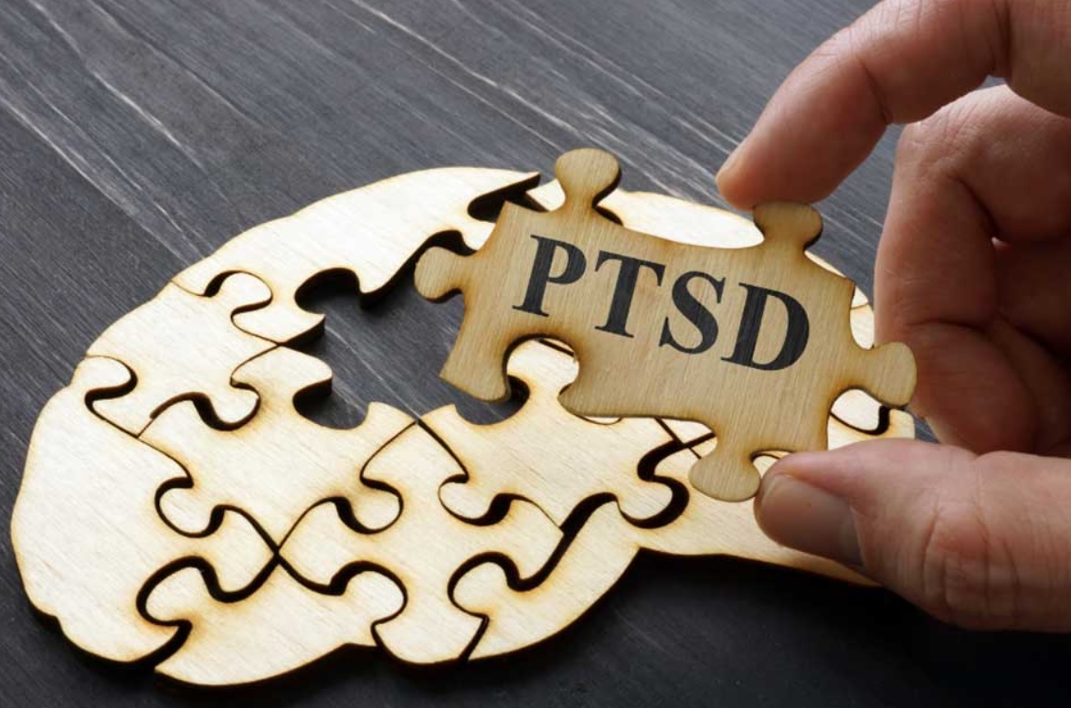 اختلال استرس پس از سانحه (PTSD) چیست؟ علائم، علل و راه‌های درمان آن