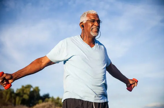 physed_older_weights_articleLarge_jpg_600×400_10_01_2024_12_39_PM