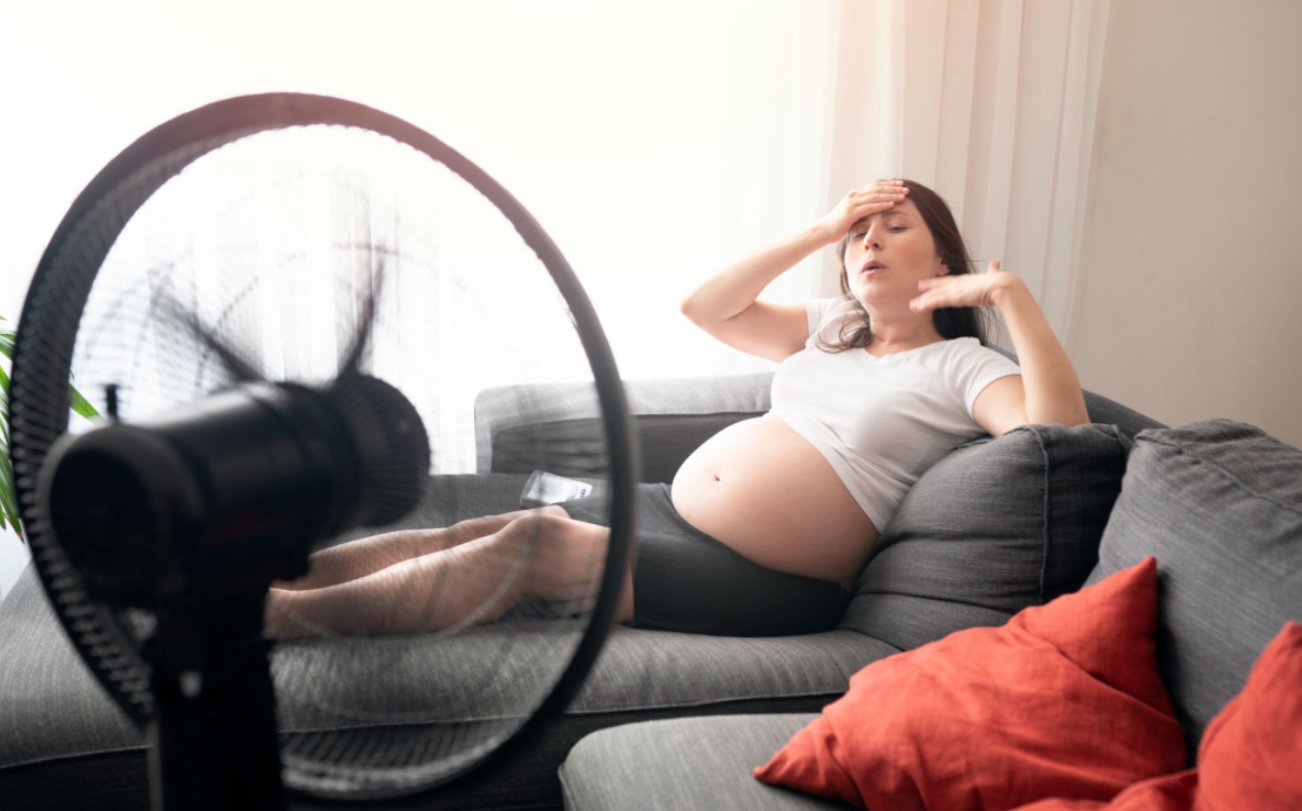 علت عرق کردن زیاد در بارداری