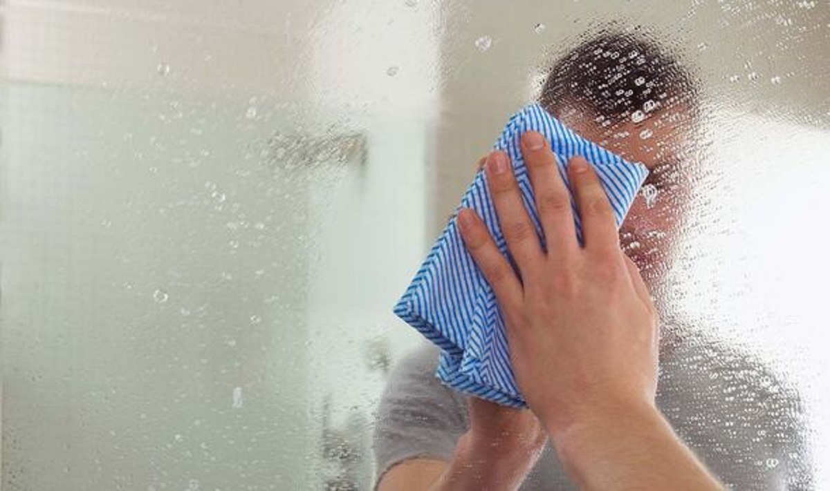 جلوگیری از بخار روی آینه در حمام با چند ترفند