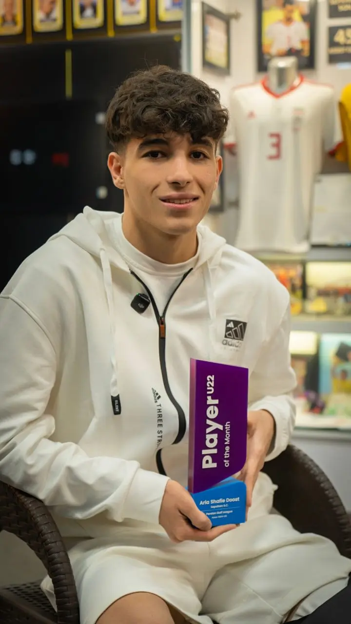 آریا شفیع‌دوست