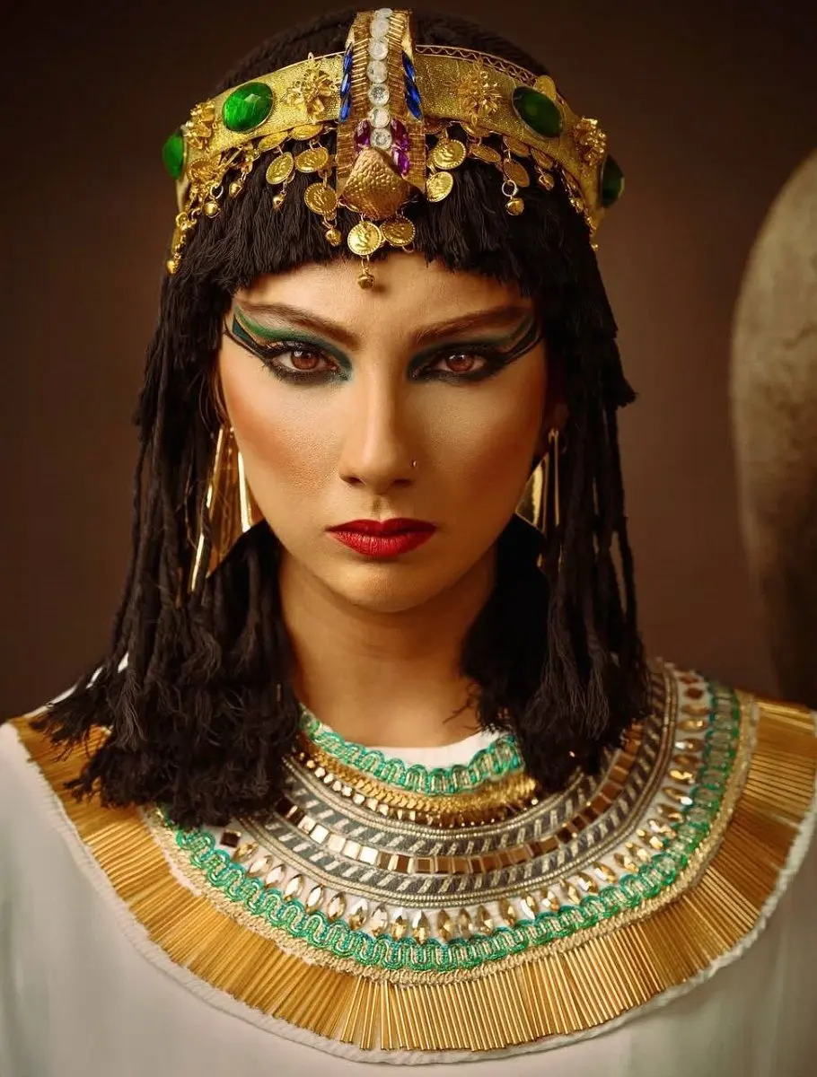 محیا دهقانی