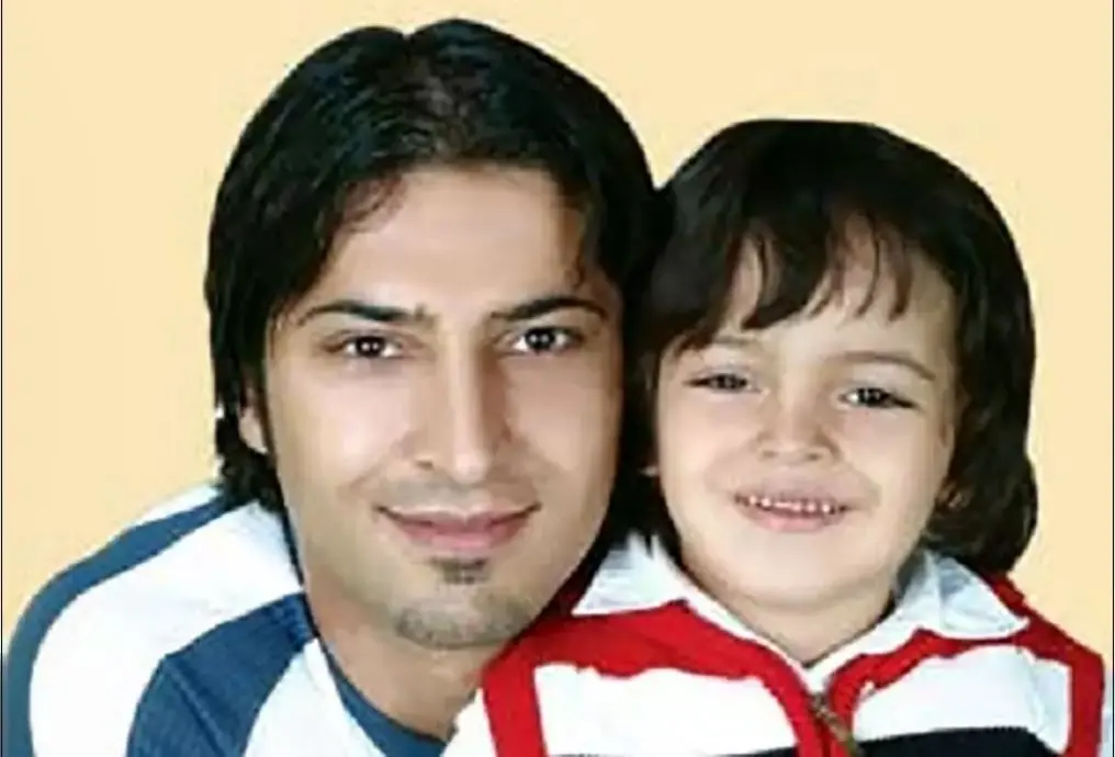 آریا میناوند