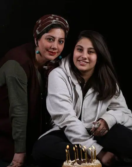 زهرا داوودنژاد