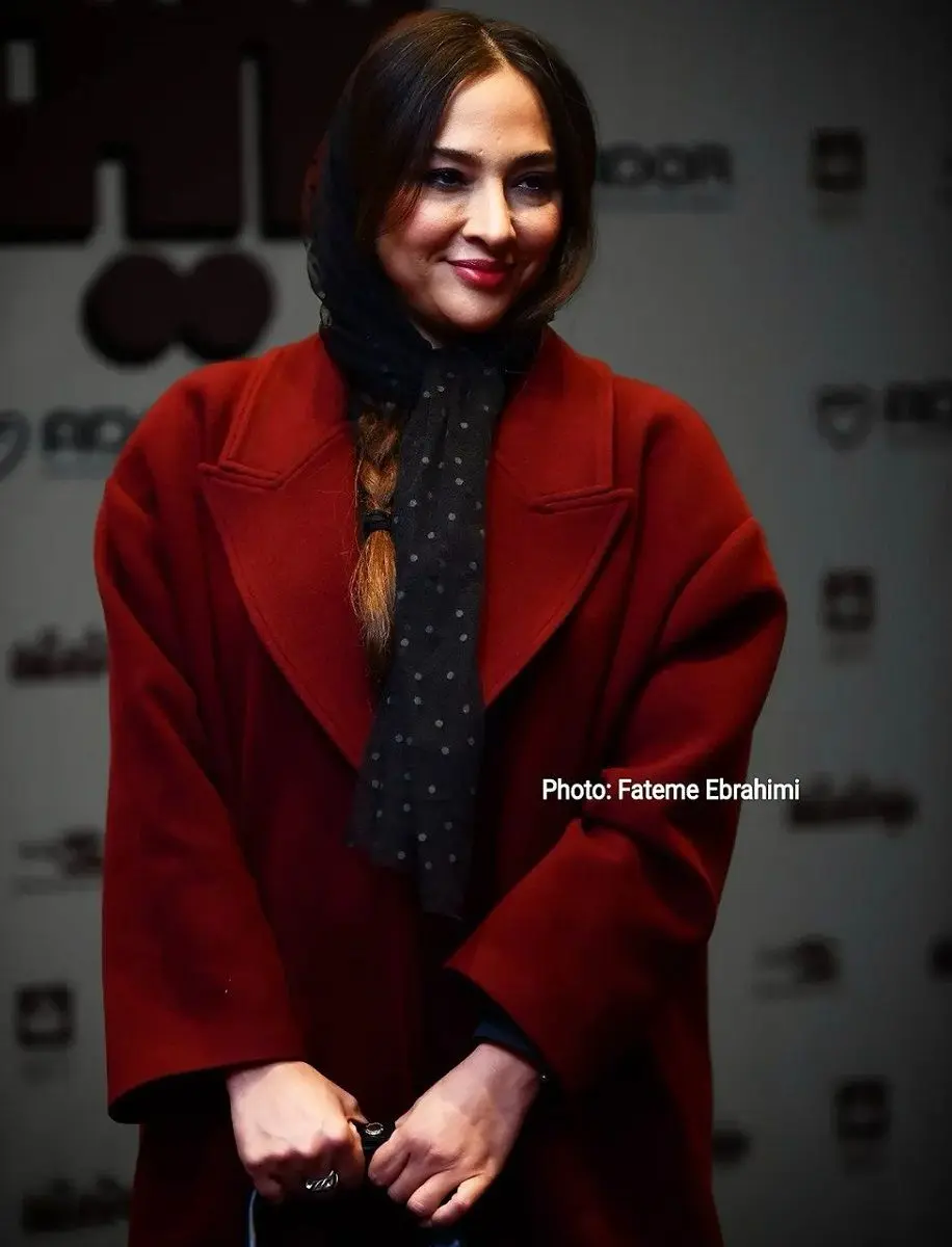 آناهیتا درگاهی